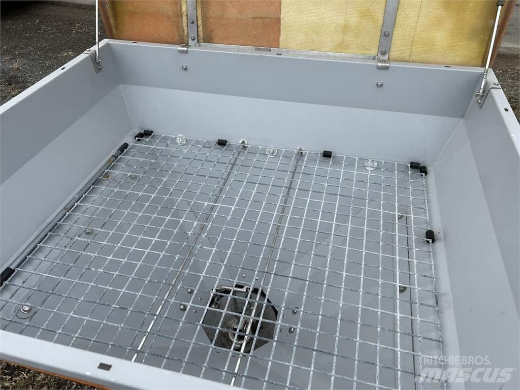  Landgut 833e Utilaje întreţinere terenuri - Altele