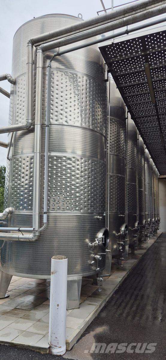  Letina Lagertank Alte echipamente de viticultura