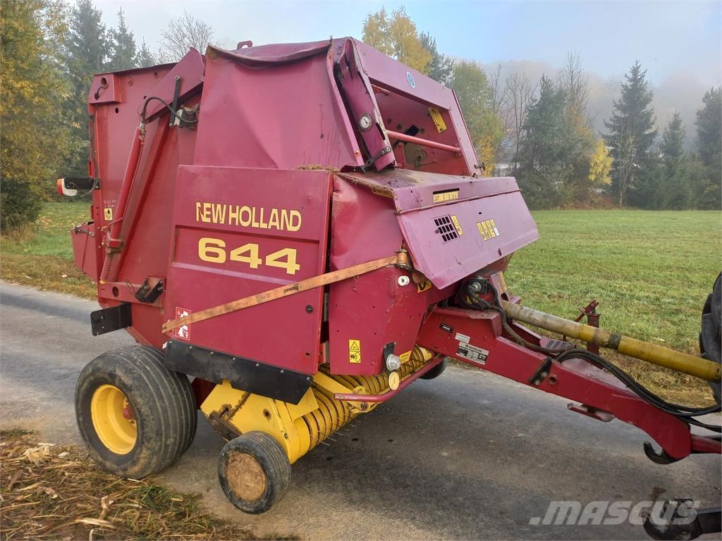 New Holland 644 Masina de balotat cilindric