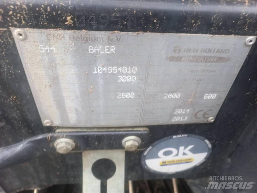 New Holland BR 6090 Masina de balotat cilindric
