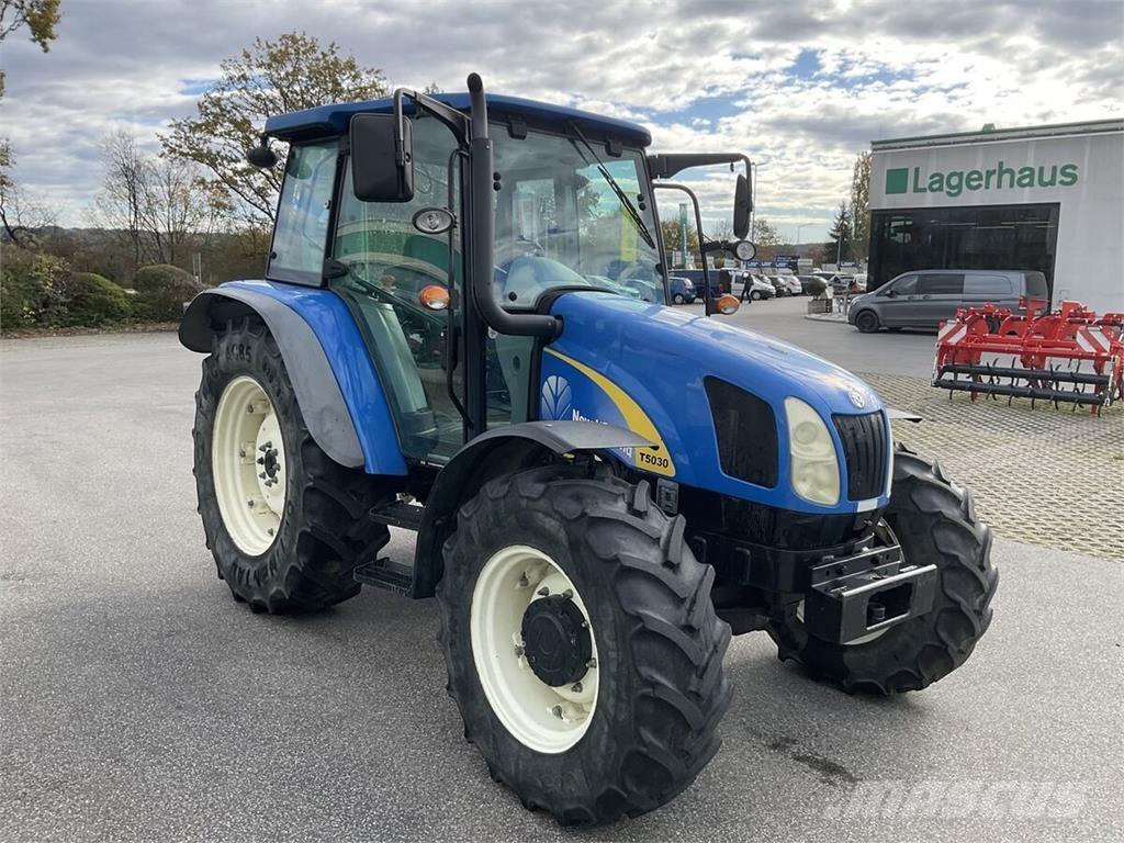 New Holland T 5030 Tractoare