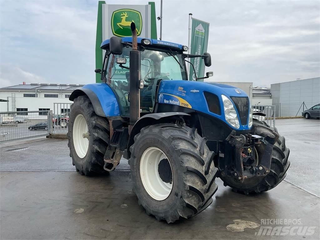 New Holland T7050 Tractoare