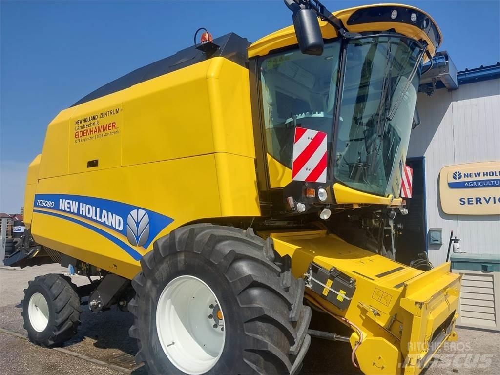 New Holland TC5070 Combine de secerat