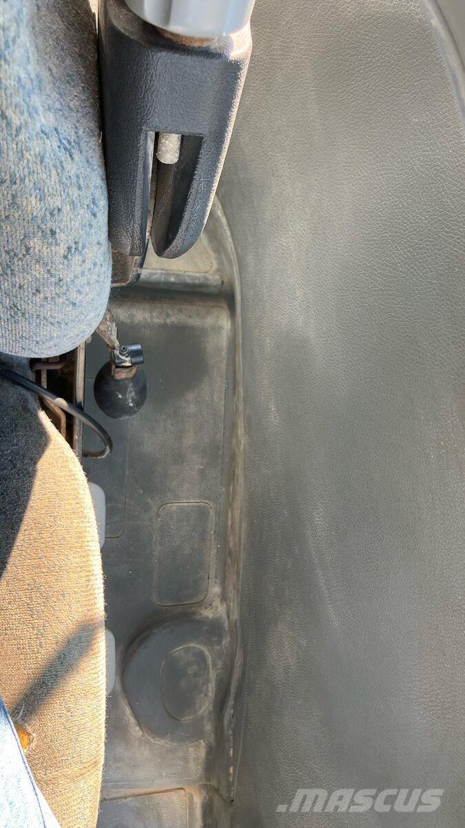 New Holland TL 80 Tractoare