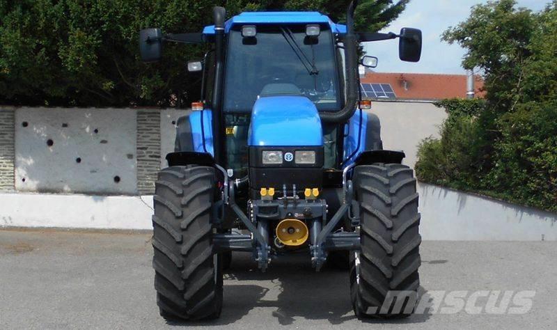 New Holland TS115 Tractoare