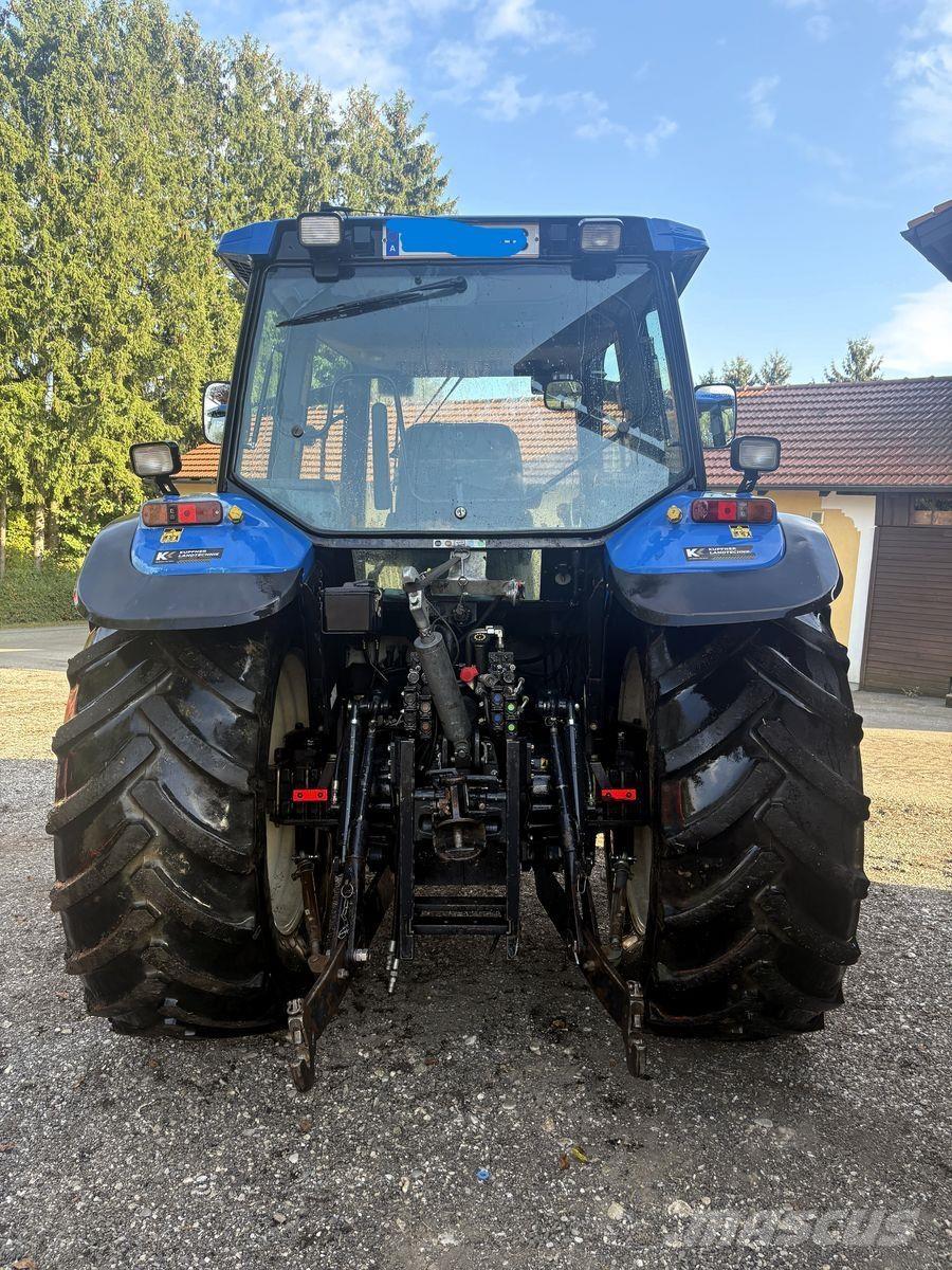 New Holland TS115 Tractoare
