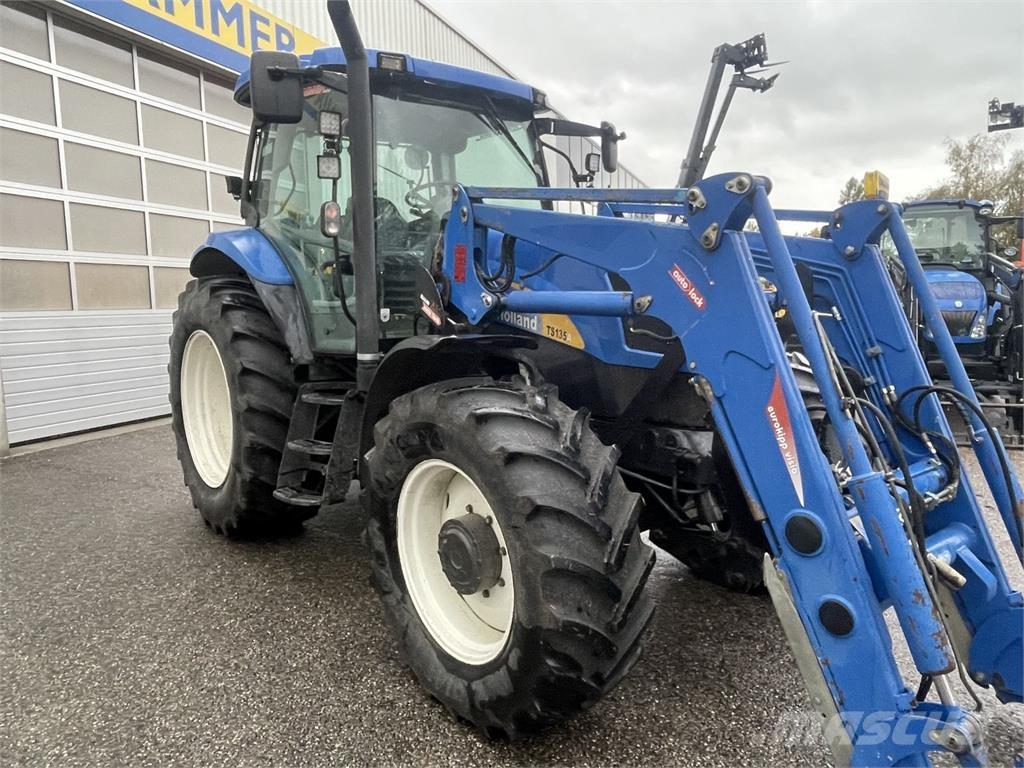 New Holland TS135A Tractoare