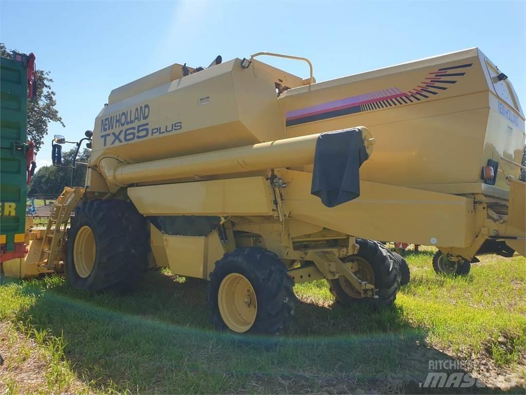 New Holland TX 65 Combine de secerat