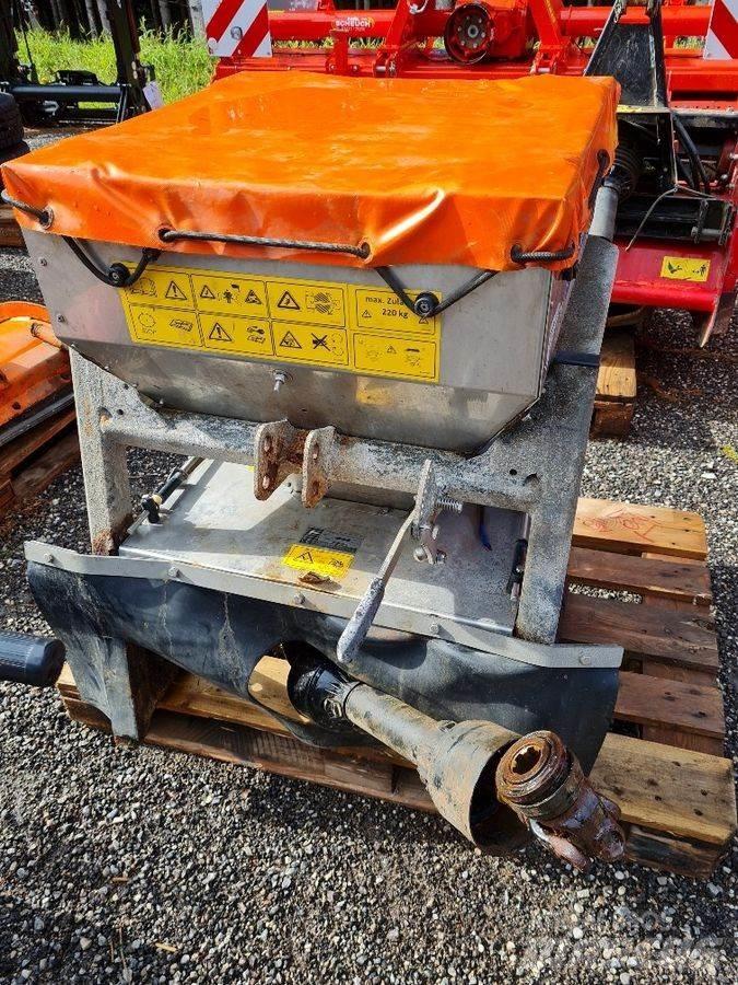  OXTA 140 Utilaje întreţinere terenuri - Altele
