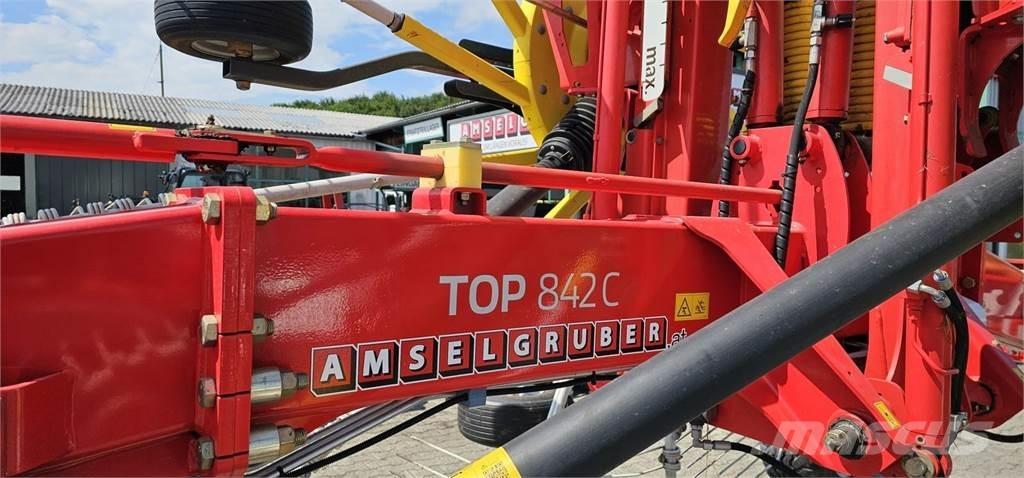 Pöttinger TOP 842C Utilaj de răvăşit fân