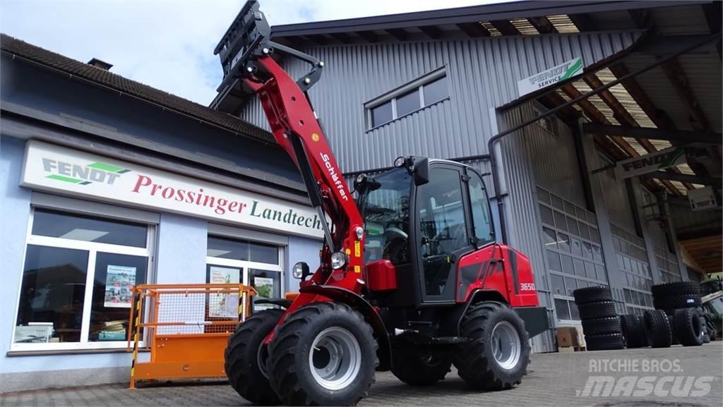 Schäffer 3650 Încarcatoare frontale