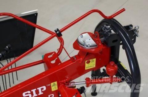 SIP Schwader 350/8 Utilaj de răvăşit fân