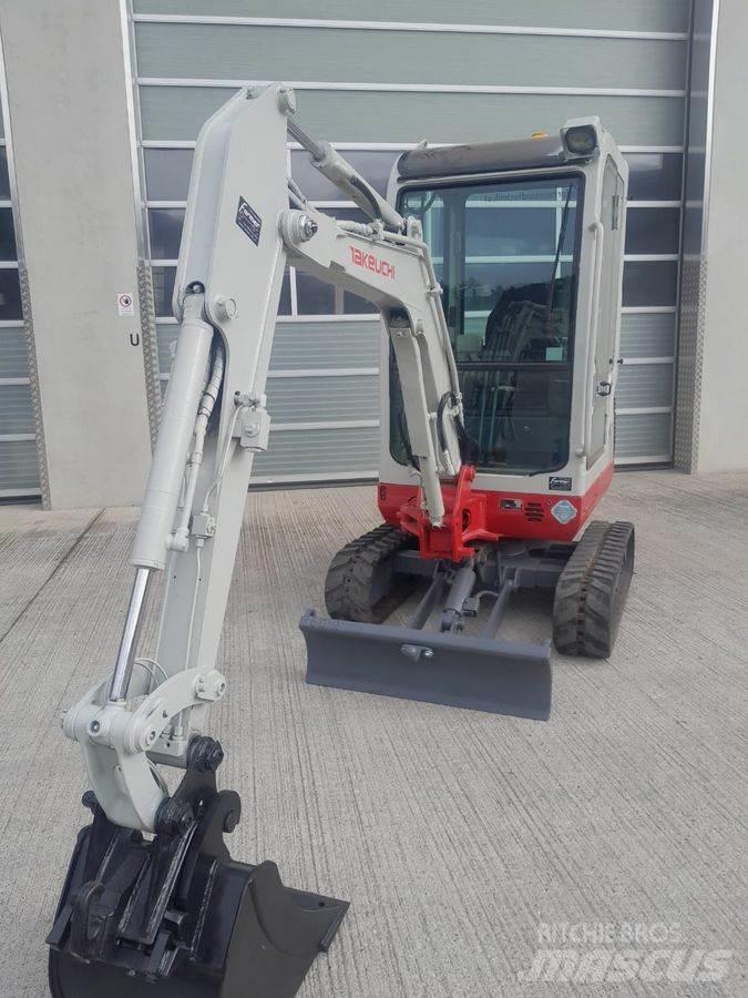 Takeuchi TB016 Mini excavatoare < 7t