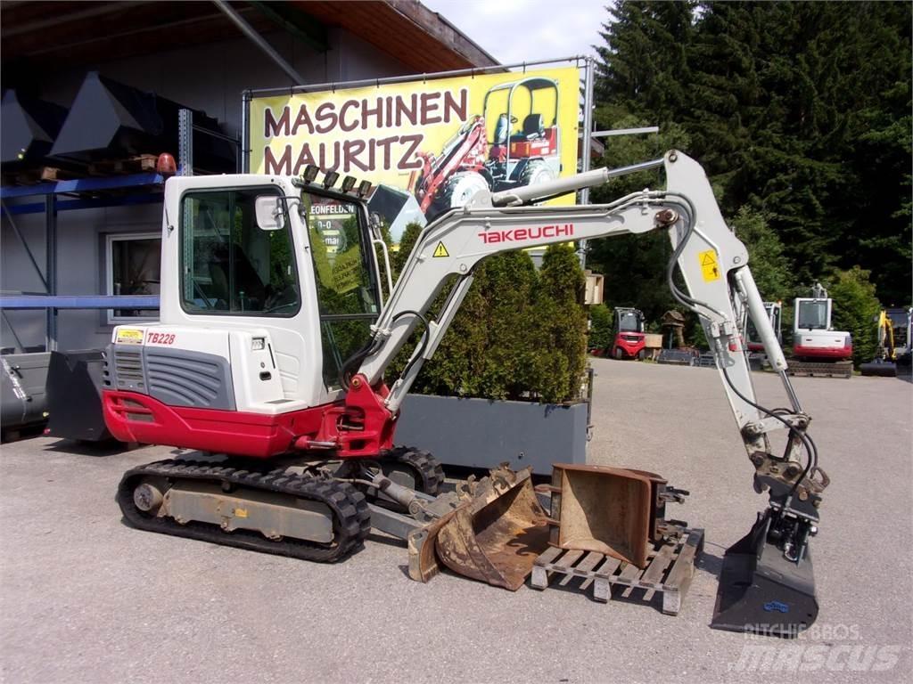 Takeuchi TB228 Mini excavatoare < 7t