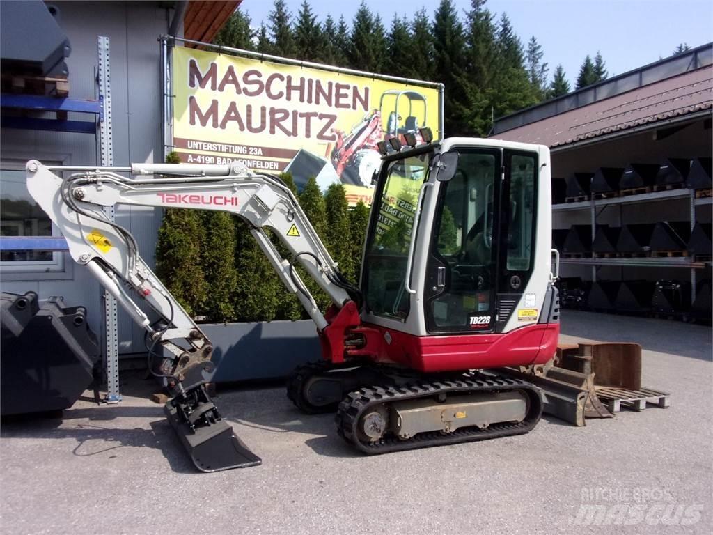 Takeuchi TB228 Mini excavatoare < 7t