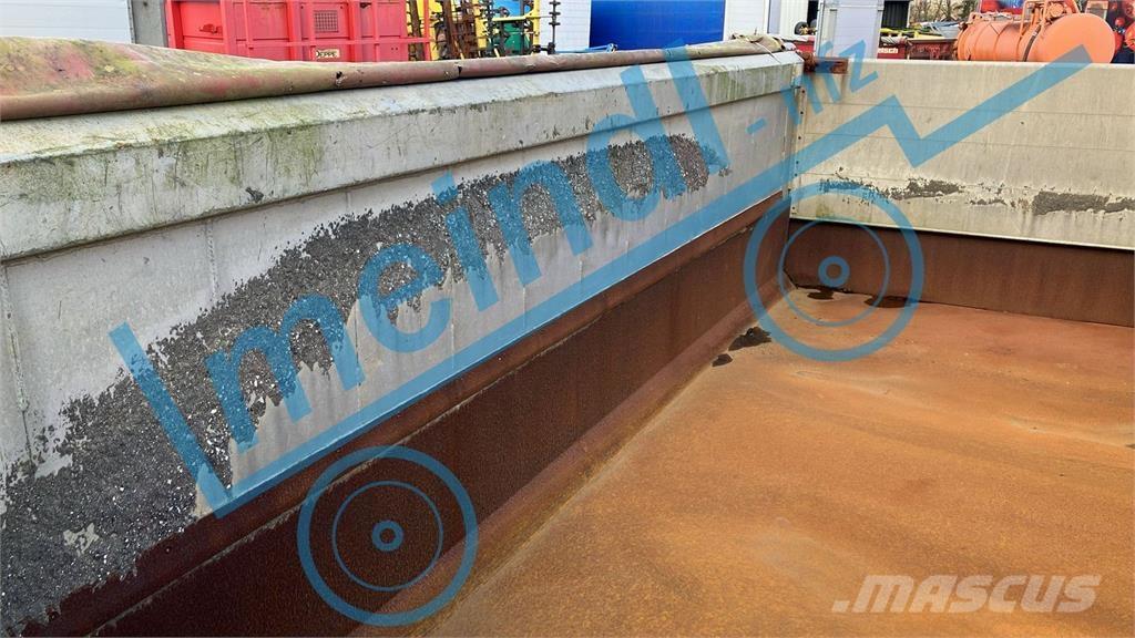 Tridem Muldenkipper Remorci rabatabile