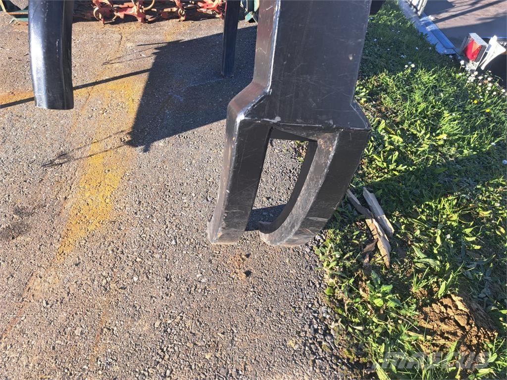  Uniforst 2200 Utilaje forestiere - Altele