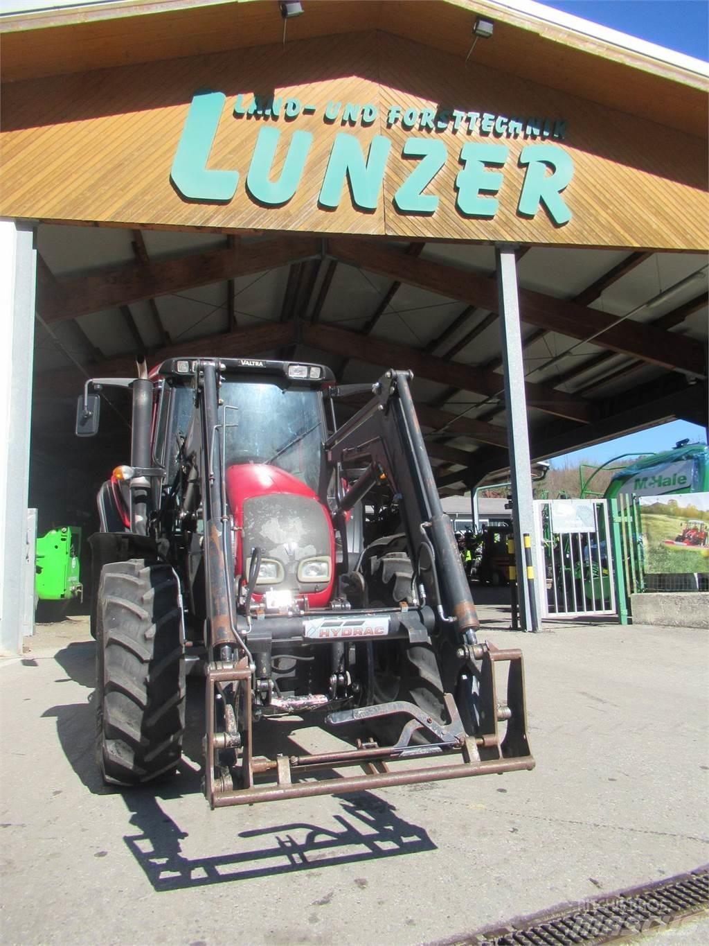 Valtra N 92 Hi Tech Tractoare