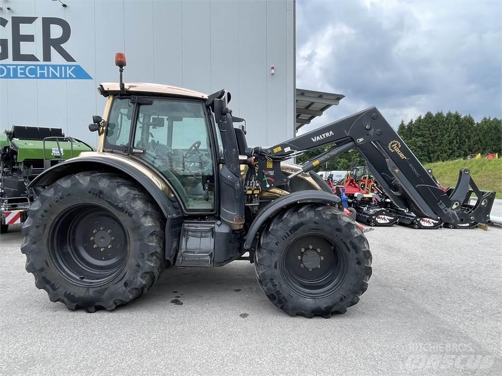 Valtra N174 HiTech Tractoare