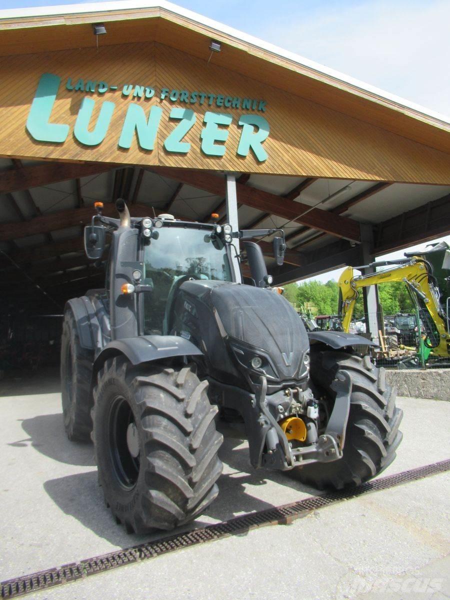 Valtra T 214 Direct Tractoare