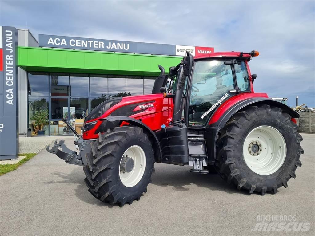 Valtra T 214 Direct Tractoare