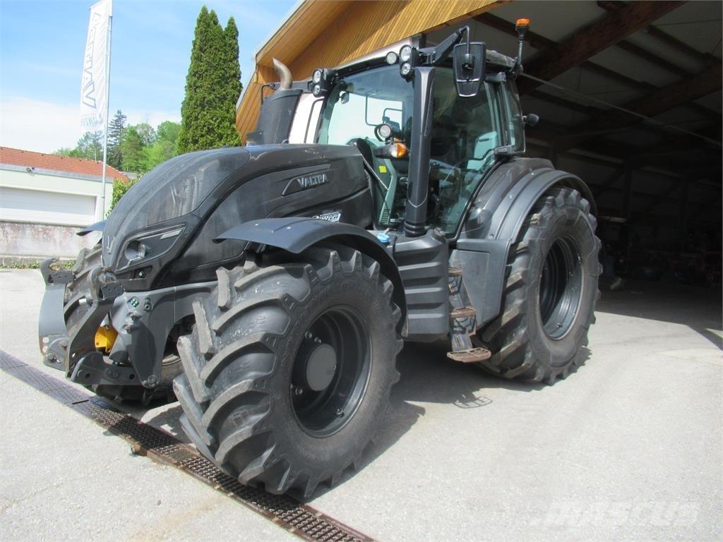 Valtra T 214D Tractoare