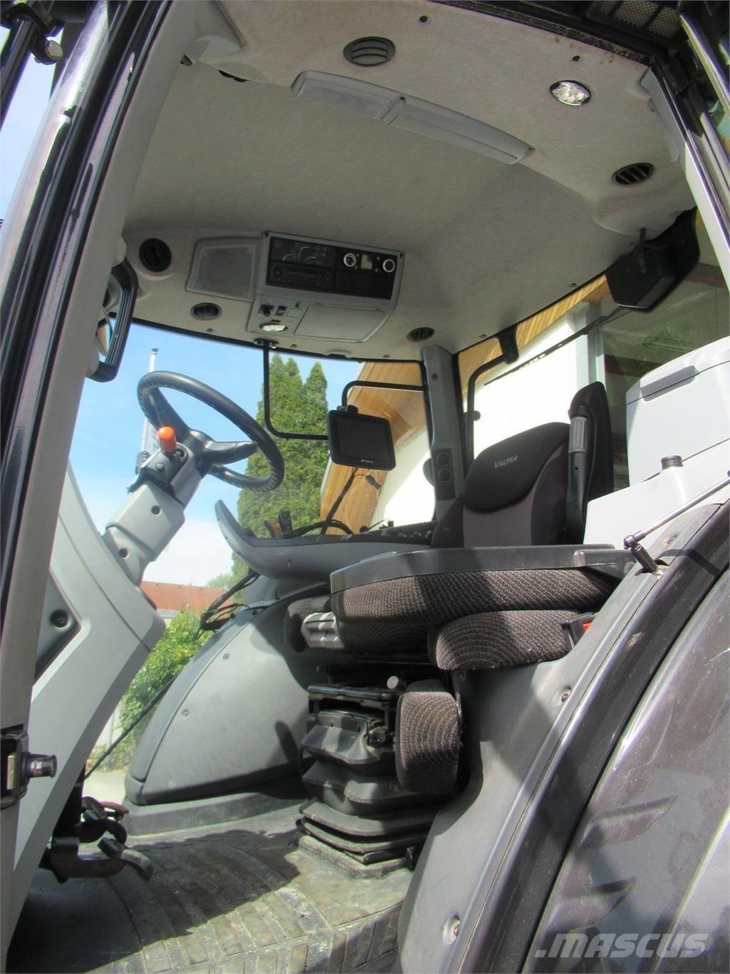 Valtra T 214D Tractoare
