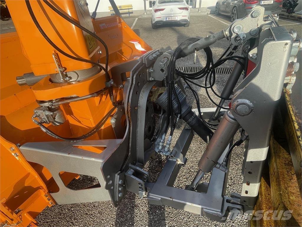  Westa 750/2600 Alte masini pentru drum si zapada