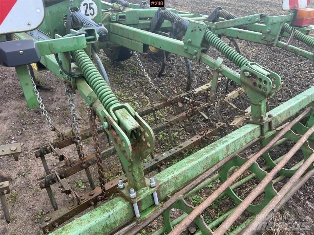 John Deere 410A Alte masini si accesorii de cultivat