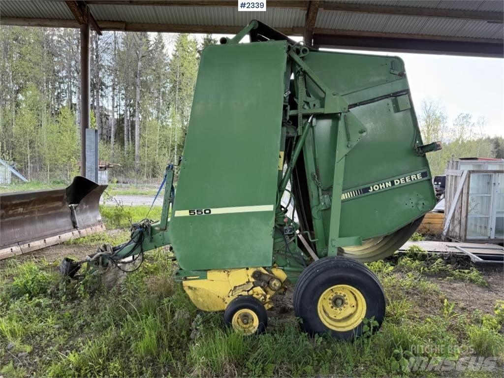 John Deere 550 Masina de balotat cilindric
