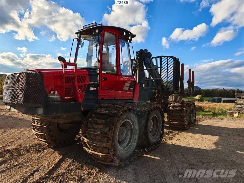 Komatsu 895 Transportoare