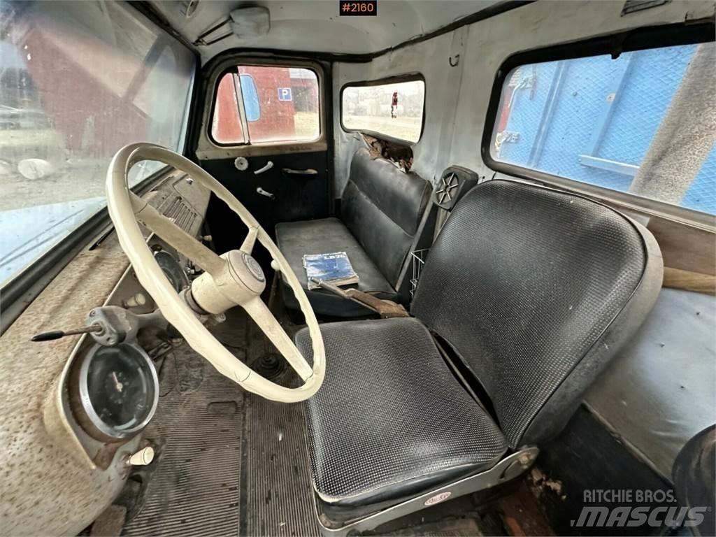 Scania L76 Camioane platforma/prelata