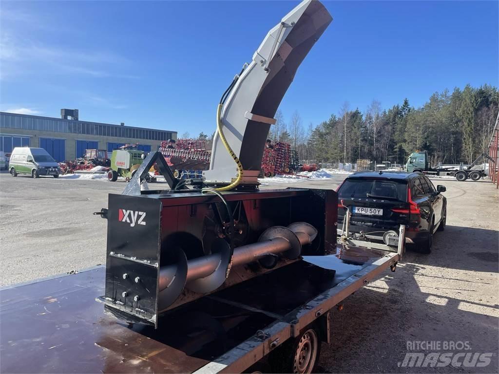 XYZ 2400 Alte masini pentru drum si zapada