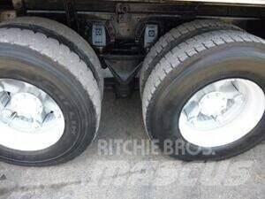 Ford L9000 Autobasculanta