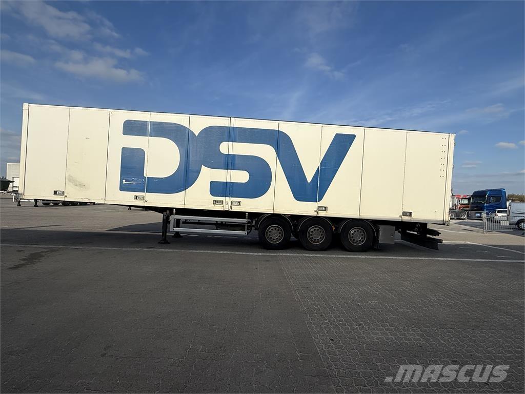 Ekeri 33 pl. Semi-remorca utilitara