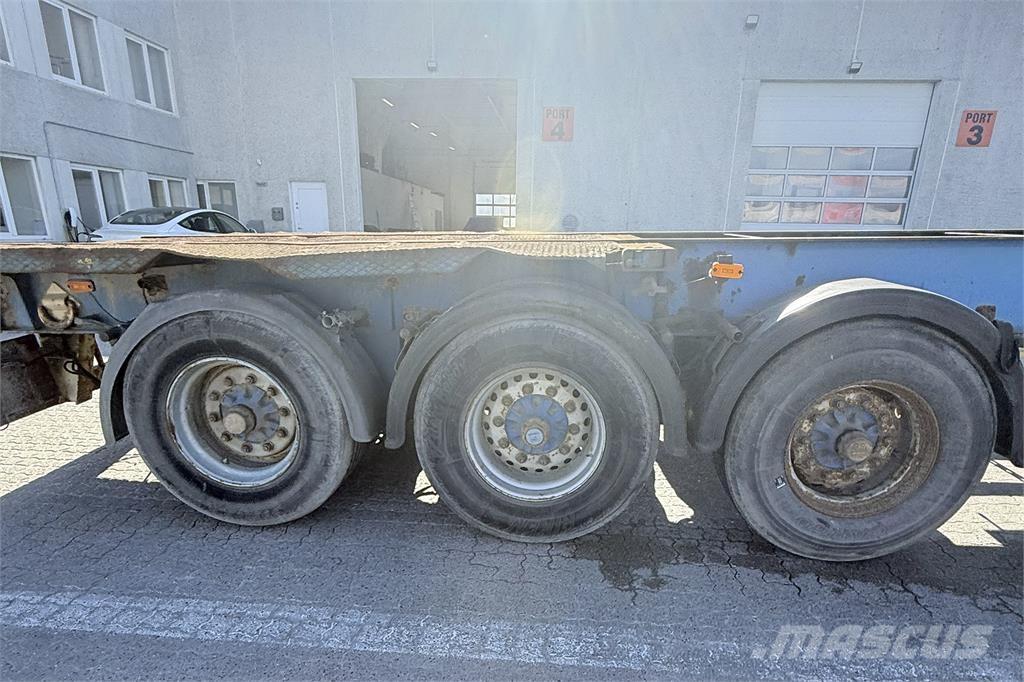 Leci Containerchassis Camion cu semi-remorca cu incarcator