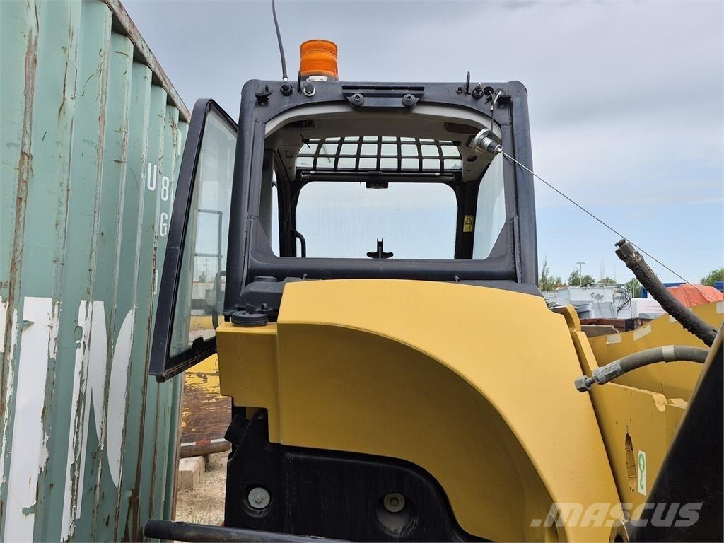 CAT TH560B Manipulatoare agricole