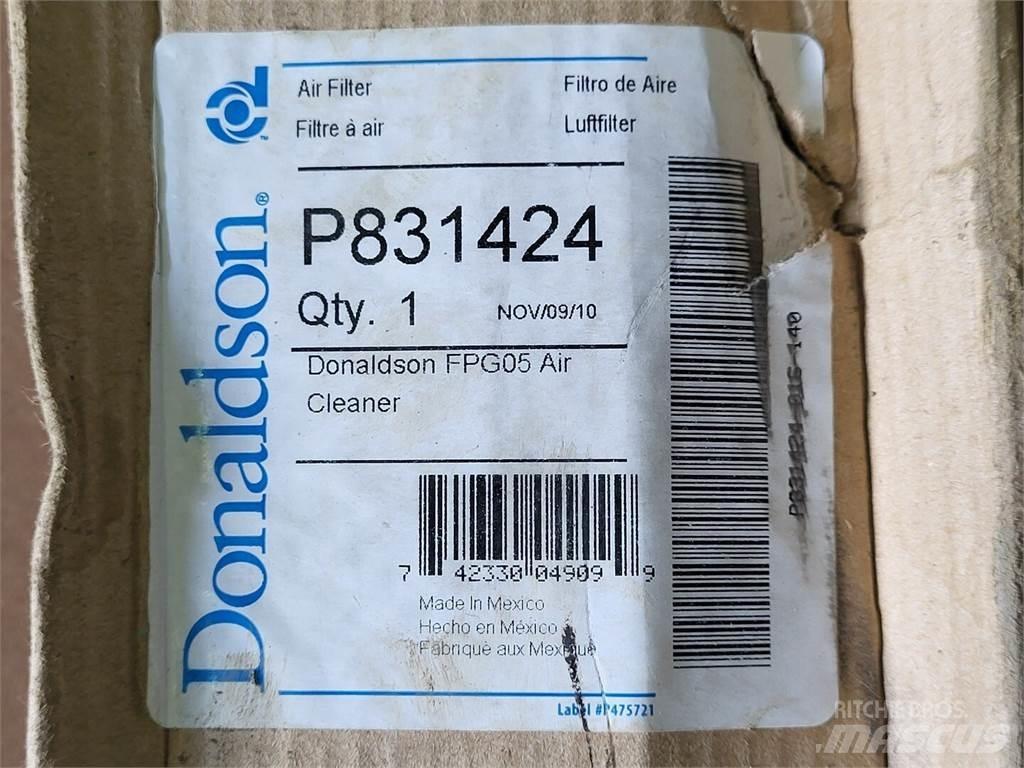 Donaldson P831424 Utilaje construcții - Altele