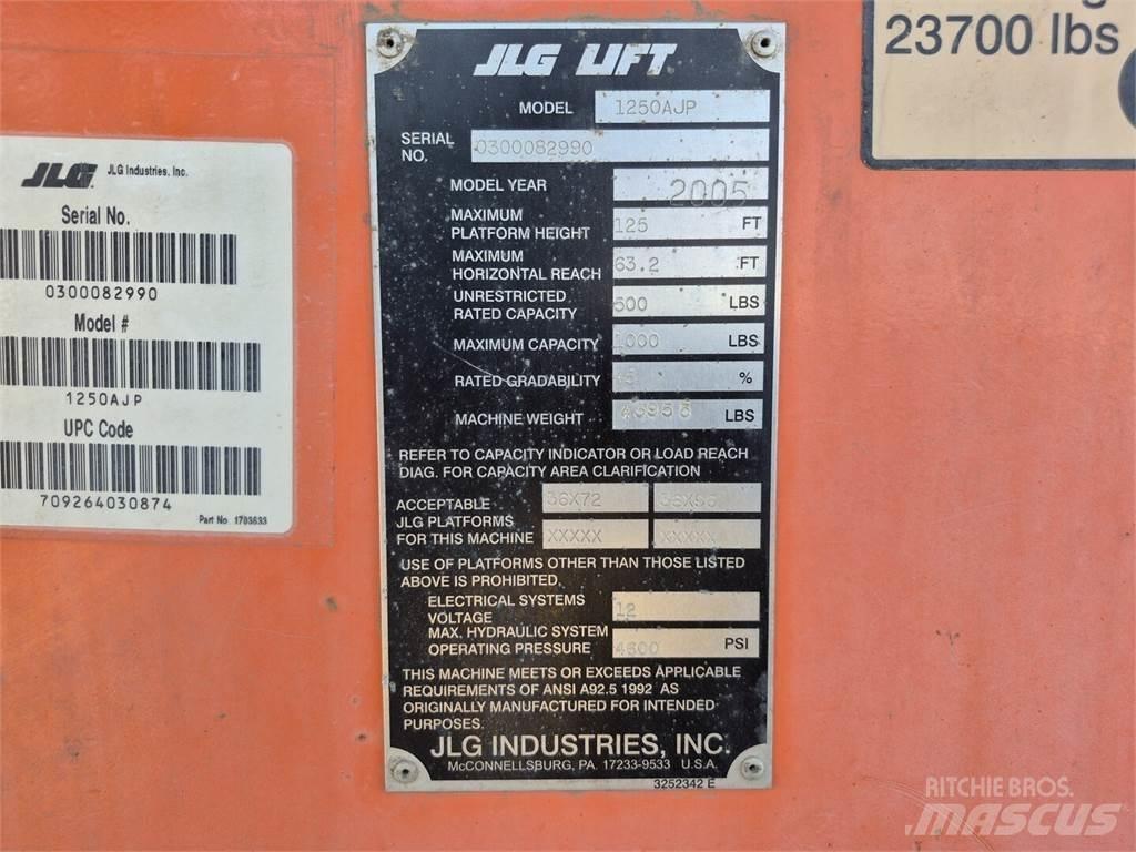 JLG 1250AJP Nacele cu brat articulat
