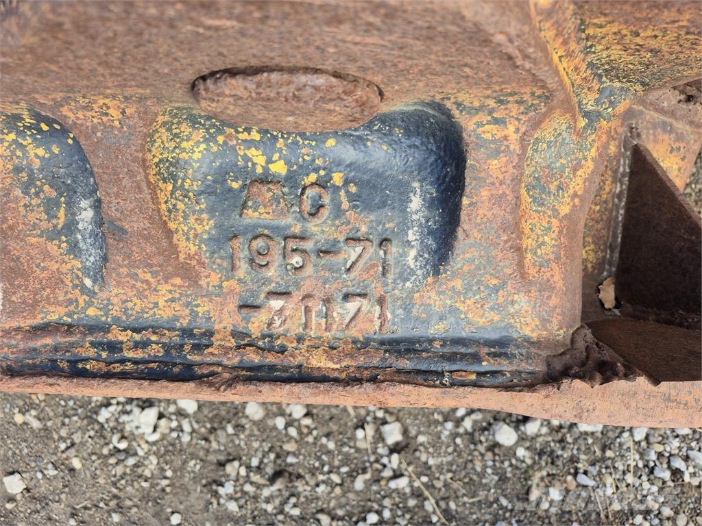 Komatsu D375 buldozere pe roti