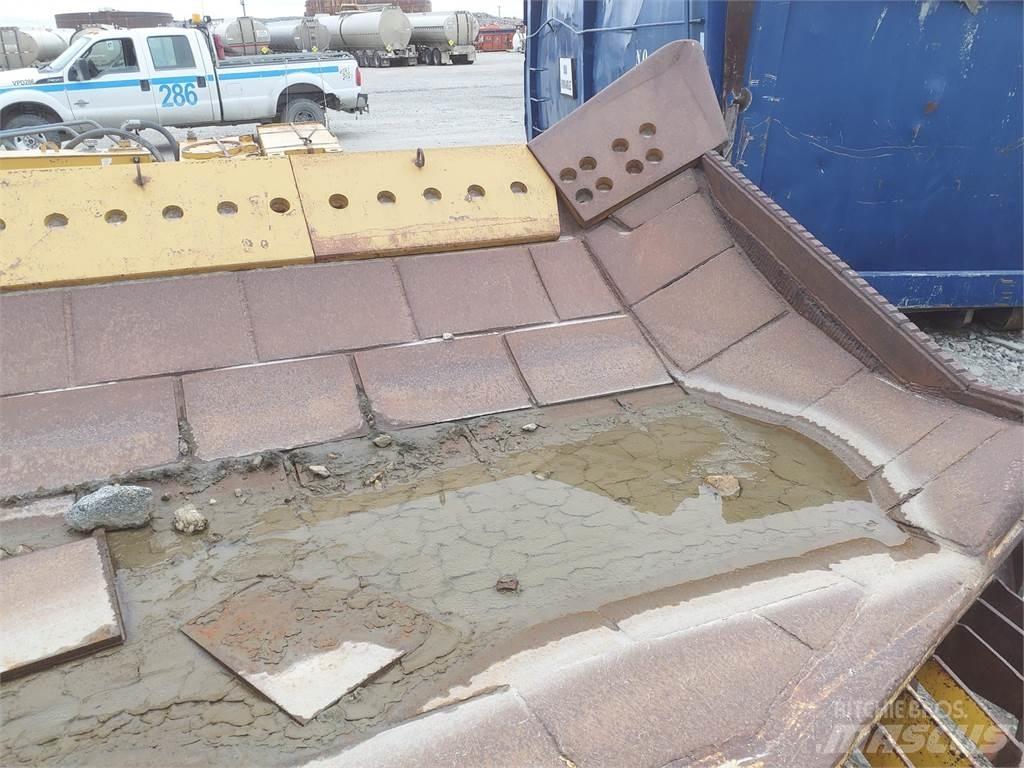 Komatsu D375 buldozere pe roti