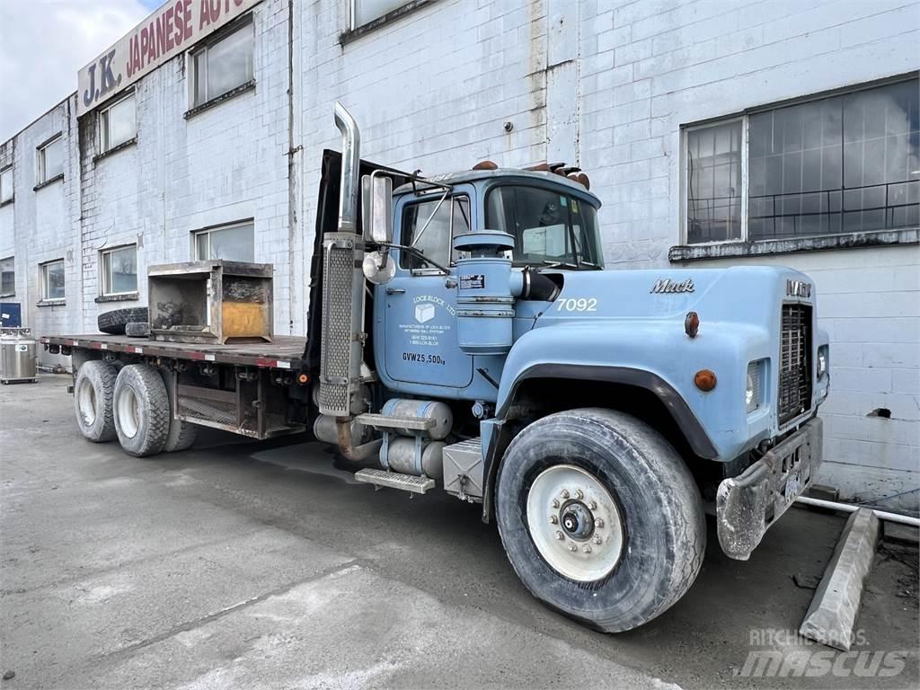 Mack RD690S Masini utilitare
