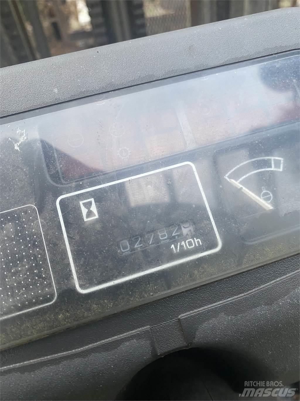 Nissan PJO2A25V Utilaje construcții - Altele