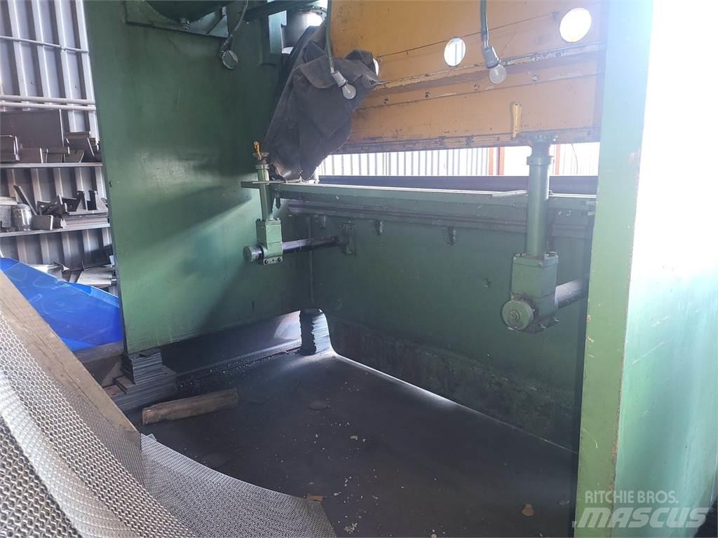 Pacific 200-12 Utilaje construcții - Altele