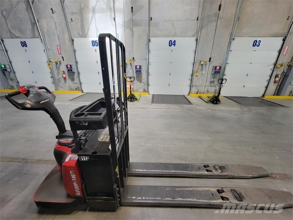 Raymond 8410 Utilaje construcții - Altele