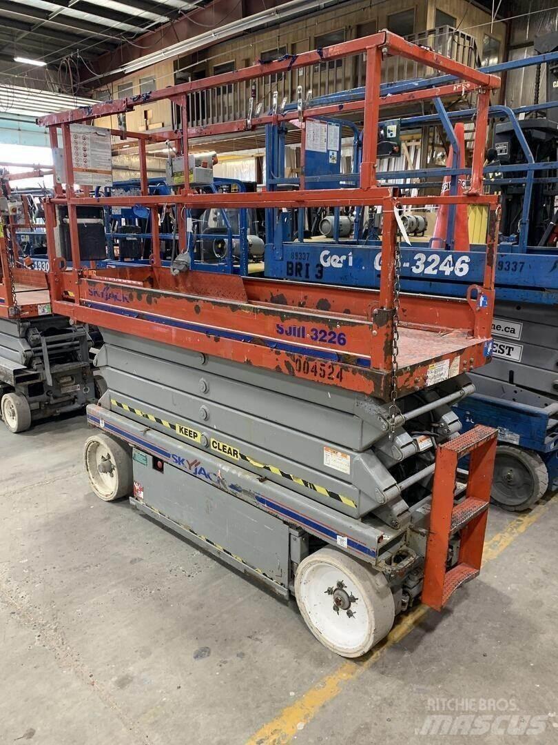 SkyJack SJIII 3226 Platforme foarfeca
