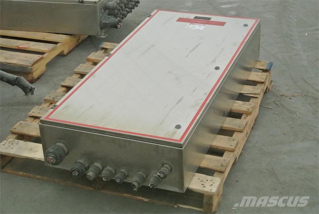  SQUARE D YBM4282 Utilaje construcții - Altele