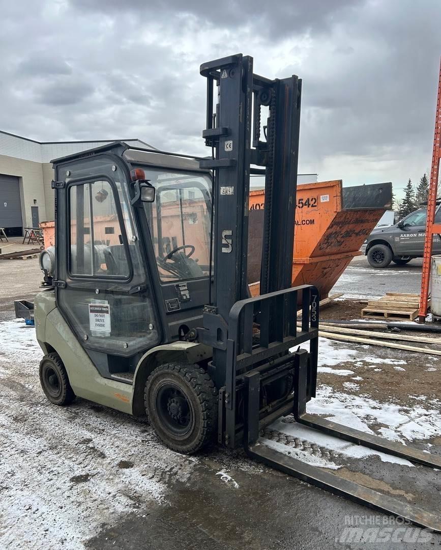UN Forklift FL25T-JA Utilaje construcții - Altele