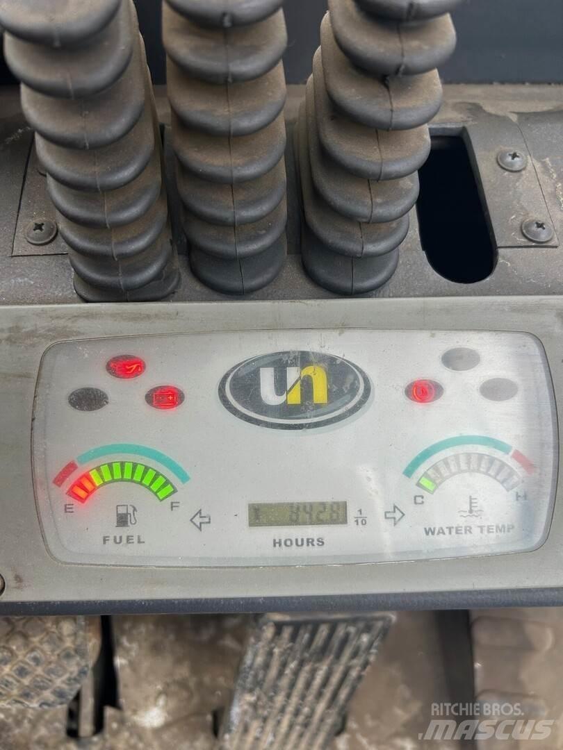 UN Forklift FL25T-JA Utilaje construcții - Altele
