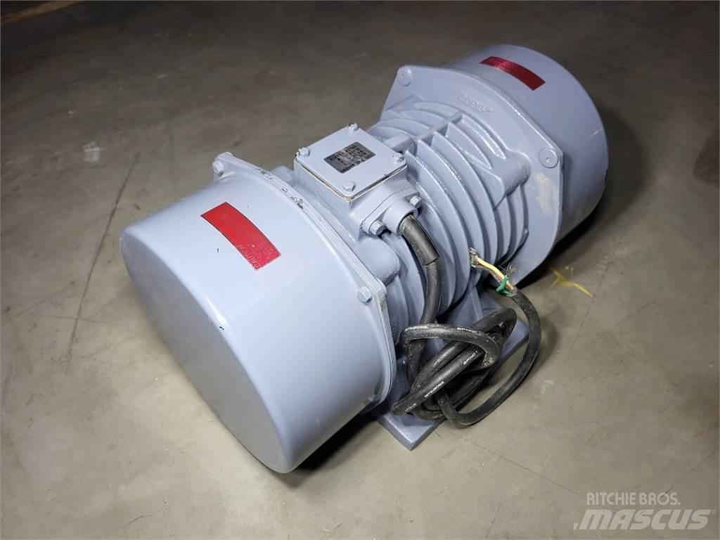  URAS KEE-13-6B Motoare industriale